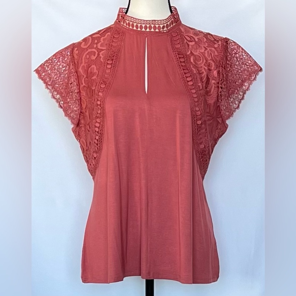 NWT‎ Belldini Short Sleeve Top Lace Sleeves and Mock Neck Large